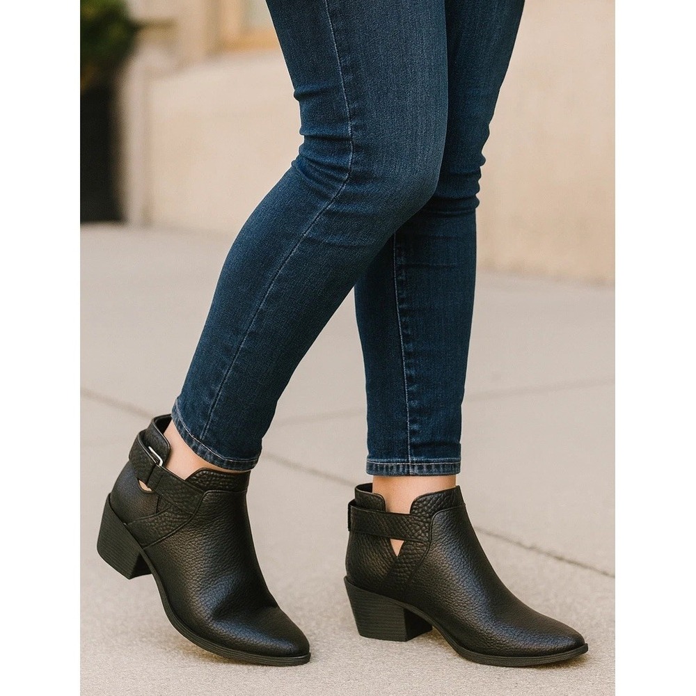 Dr. Scholl's Women's Black Pebble Faux Leather Ankle Bootie Memory Foam Size 7.5
